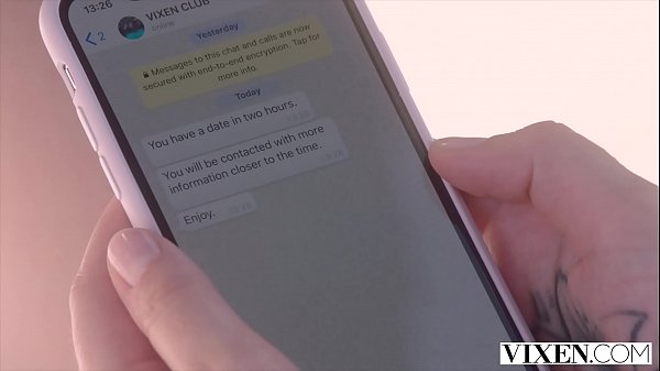 Sex video – Loira da xota rosada sendo fodida quente